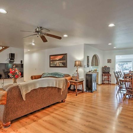 Lakeside Home With Game Room, Yard, Deck And Fireplace Pinetop-Lakeside Εξωτερικό φωτογραφία