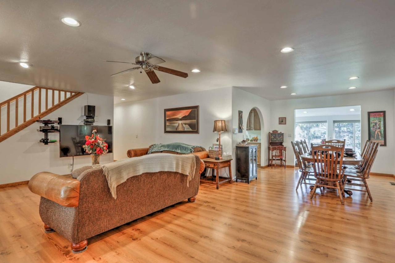 Lakeside Home With Game Room, Yard, Deck And Fireplace Pinetop-Lakeside Εξωτερικό φωτογραφία