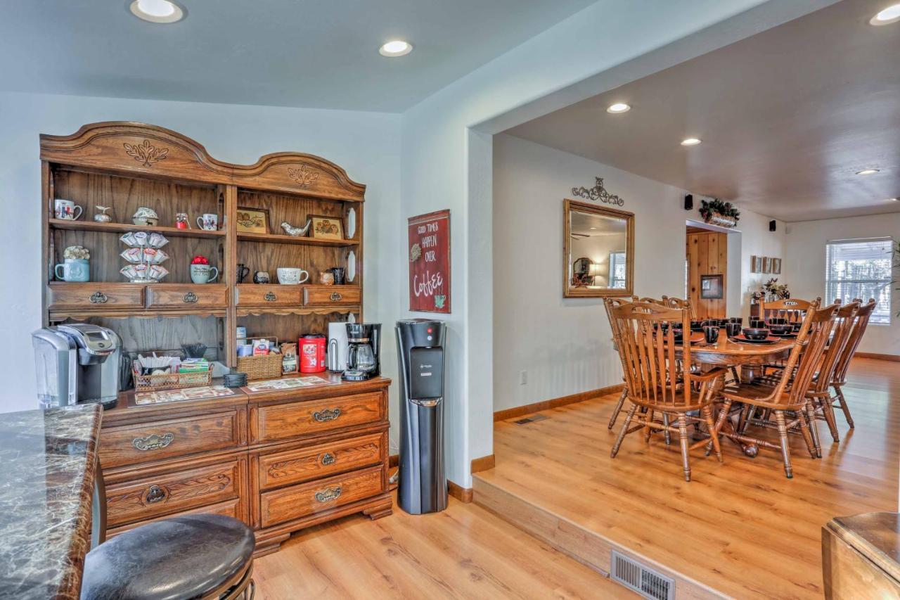 Lakeside Home With Game Room, Yard, Deck And Fireplace Pinetop-Lakeside Εξωτερικό φωτογραφία