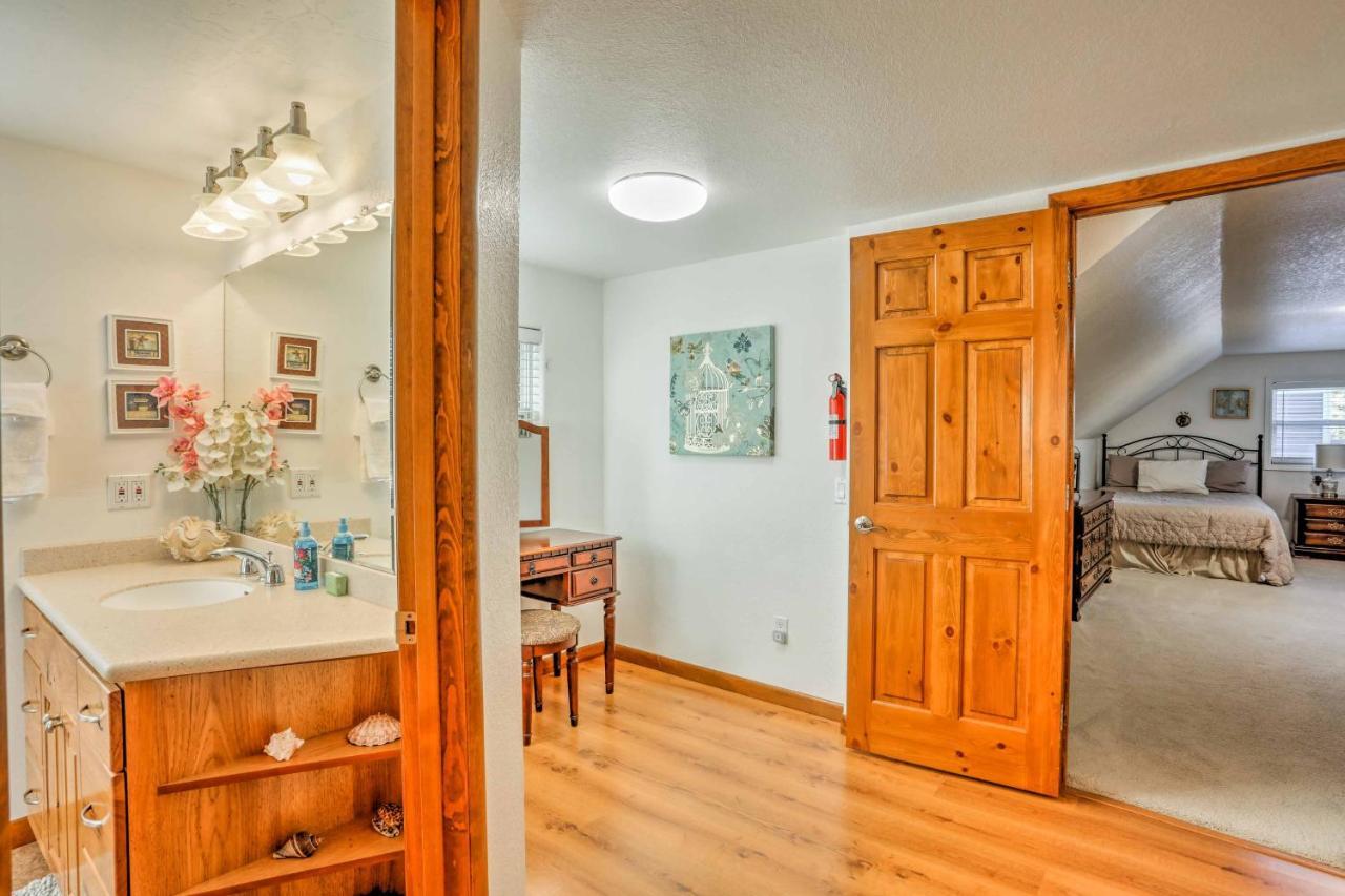 Lakeside Home With Game Room, Yard, Deck And Fireplace Pinetop-Lakeside Εξωτερικό φωτογραφία