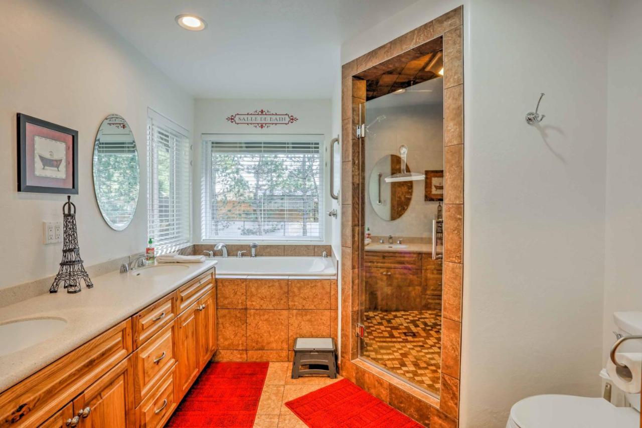 Lakeside Home With Game Room, Yard, Deck And Fireplace Pinetop-Lakeside Εξωτερικό φωτογραφία